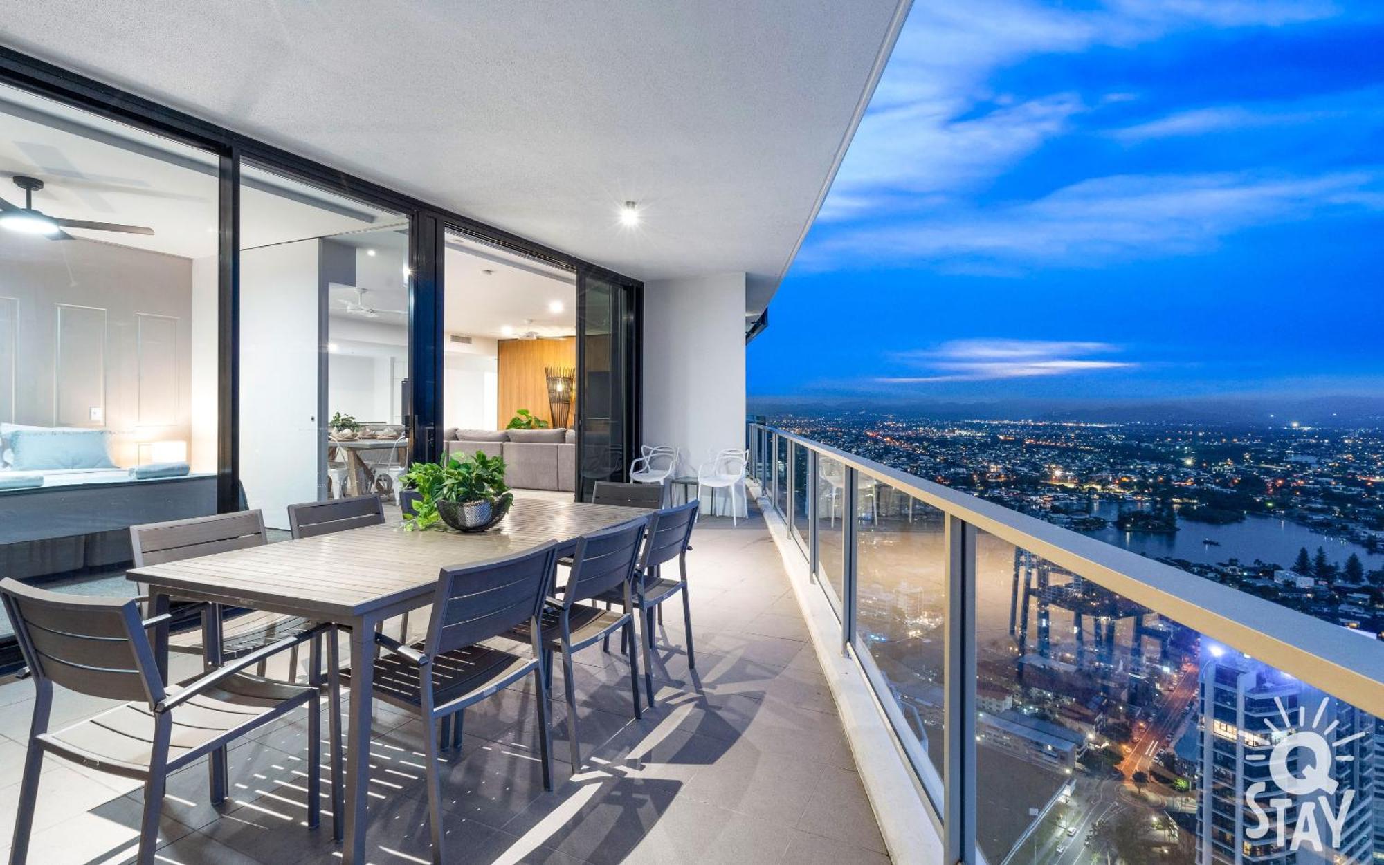 Circle On Cavill Surfers Paradise Mid Week Madness Deal - Q Stay Guldkusten Exteriör bild