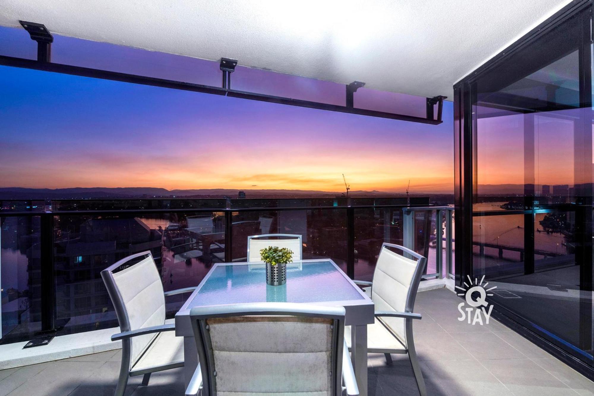 Circle On Cavill Surfers Paradise Mid Week Madness Deal - Q Stay Guldkusten Exteriör bild