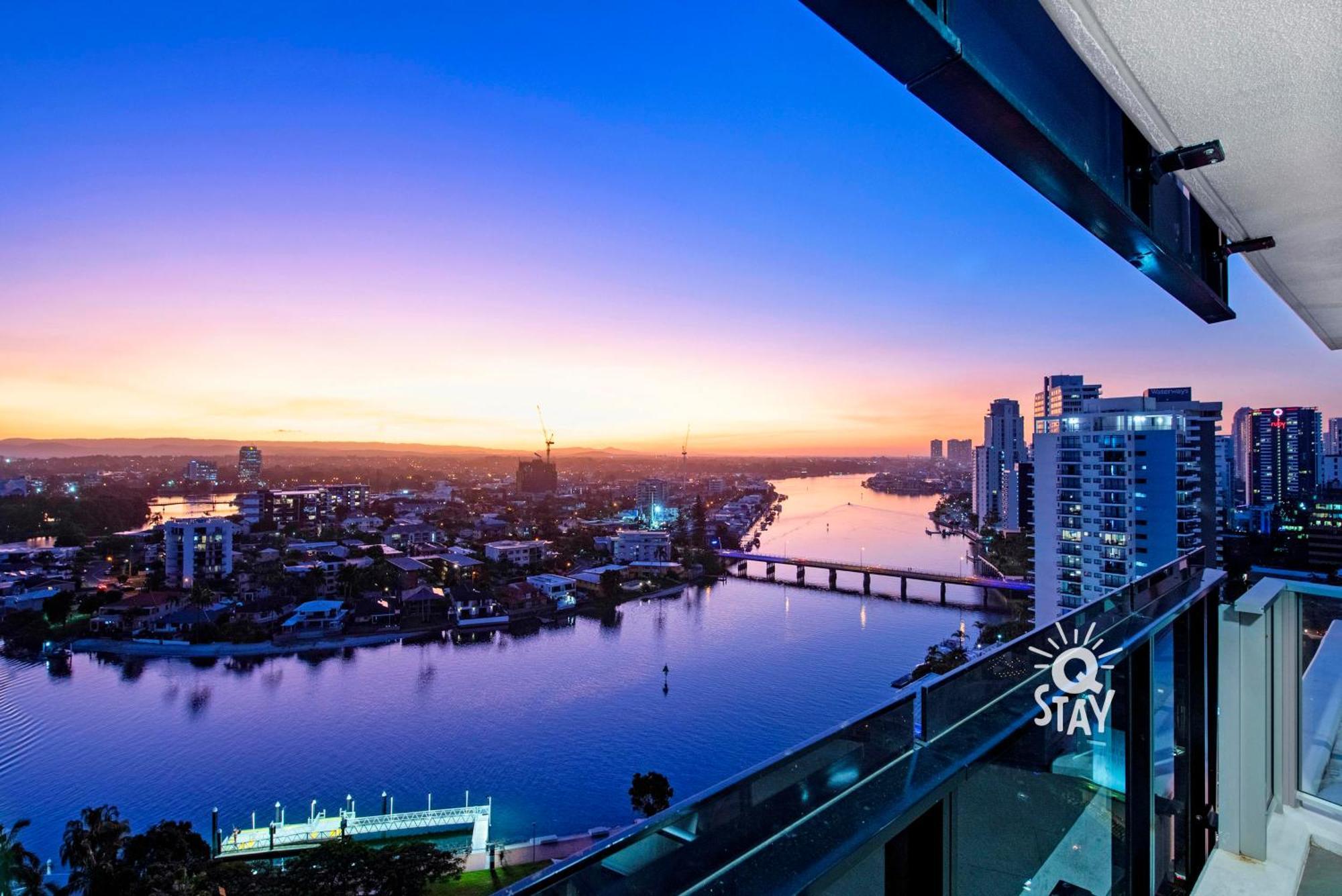 Circle On Cavill Surfers Paradise Mid Week Madness Deal - Q Stay Guldkusten Exteriör bild